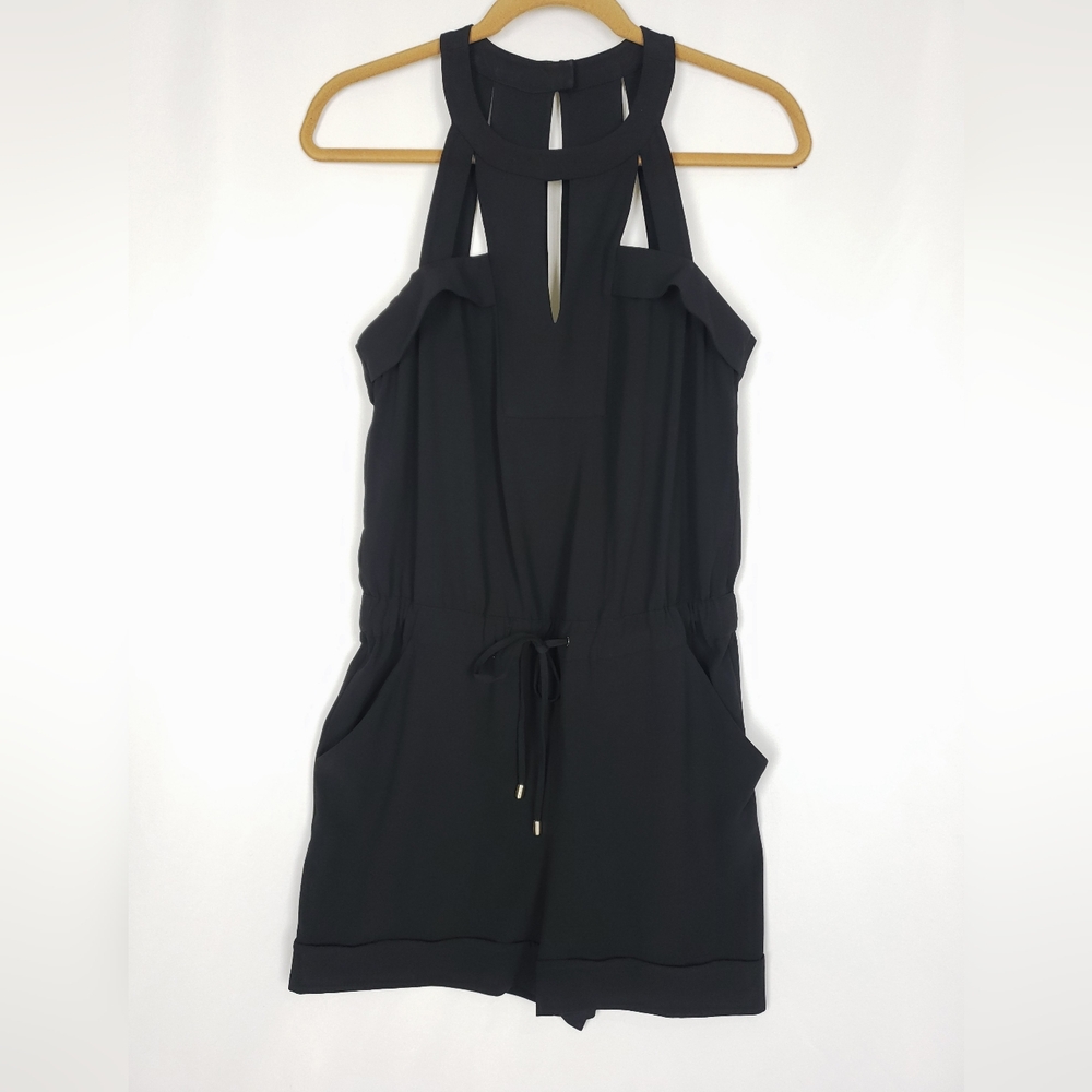 Cache Elegant Black Garment
